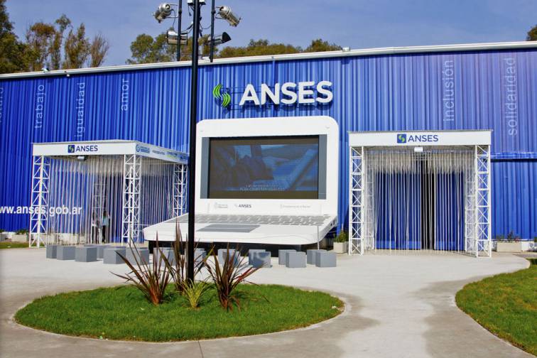 Anses, Tecnópolis, 2013